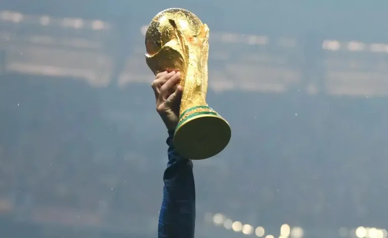 استقبال استثنائي للحكم عمر أرتان بعد منعه من المشاركة في كأس العالم 2026