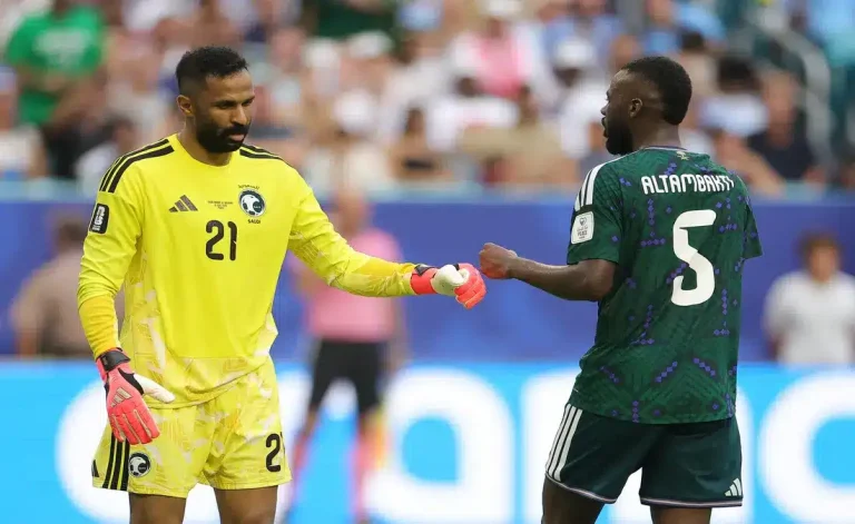 تحديات حراسة المرمى أمام إسبانيا: منتخب السعودية في موقف حرج